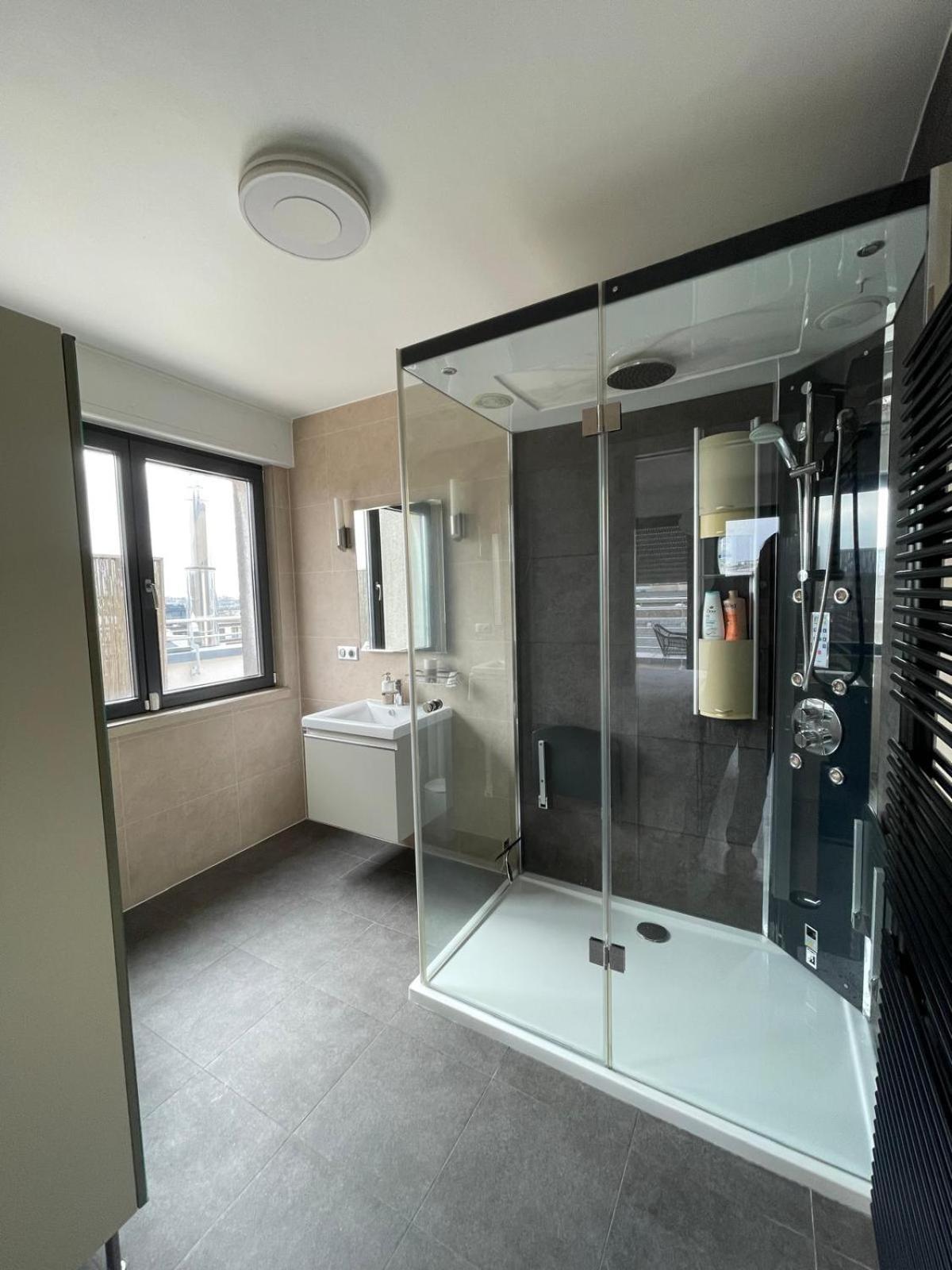 Appartamento Lux Penthouse - Office, Terrace, Gym & Parking Lussemburgo Esterno foto